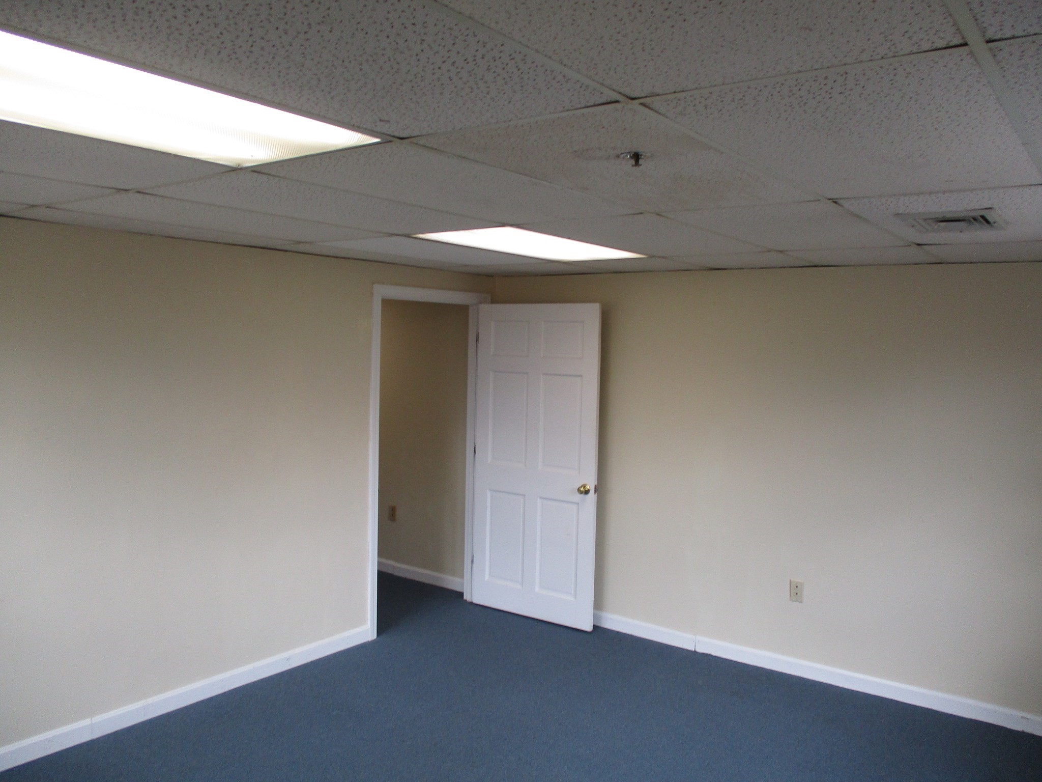 574 Boston Road # B Property Photo 9