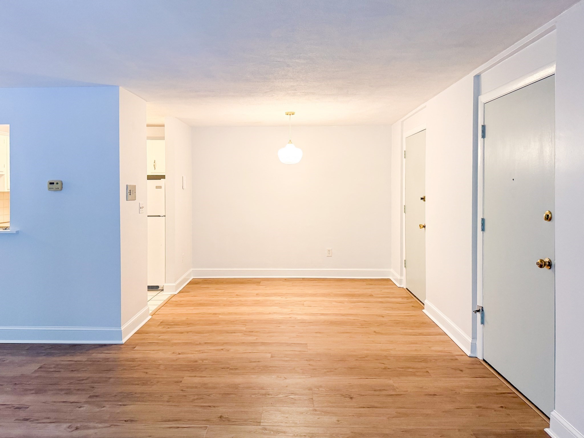 599 Old West Central St # D11 Property Photo 12