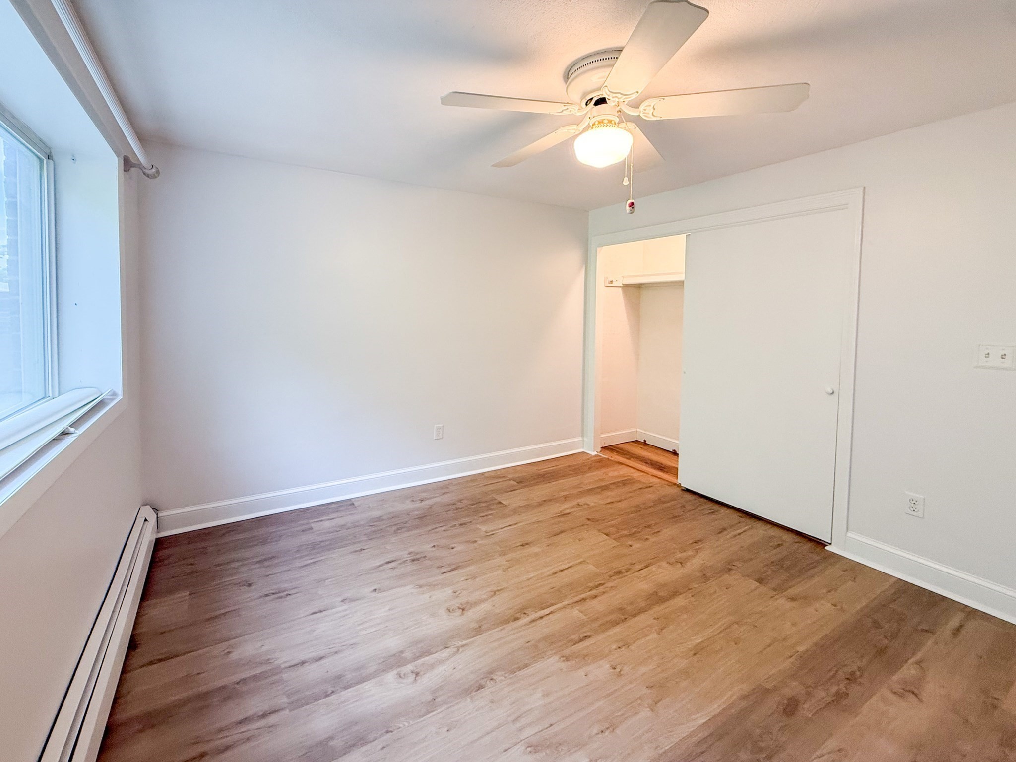 599 Old West Central St # D11 Property Photo 17