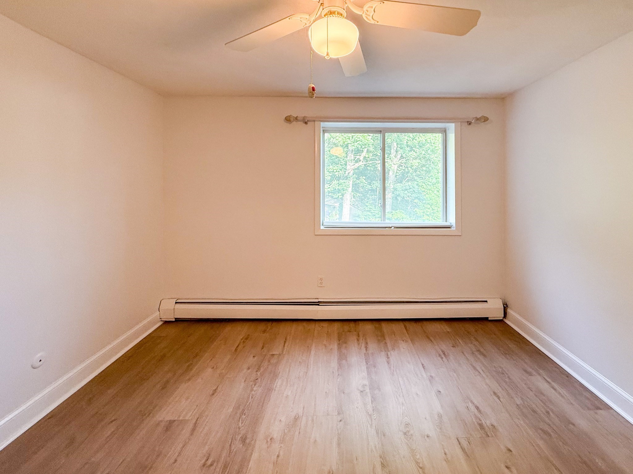 599 Old West Central St # D11 Property Photo 18