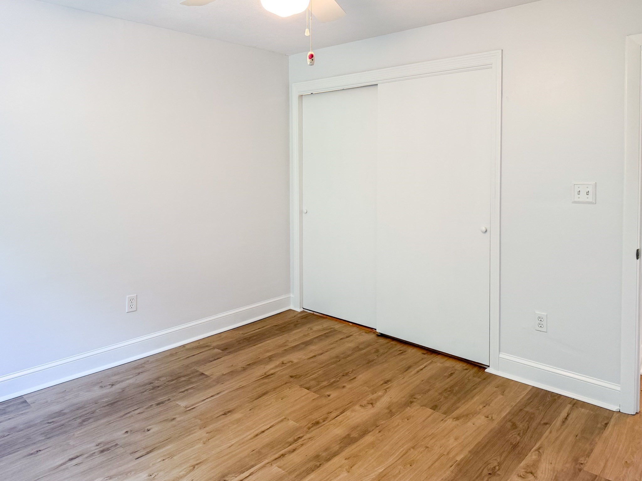 599 Old West Central St # D11 Property Photo 19