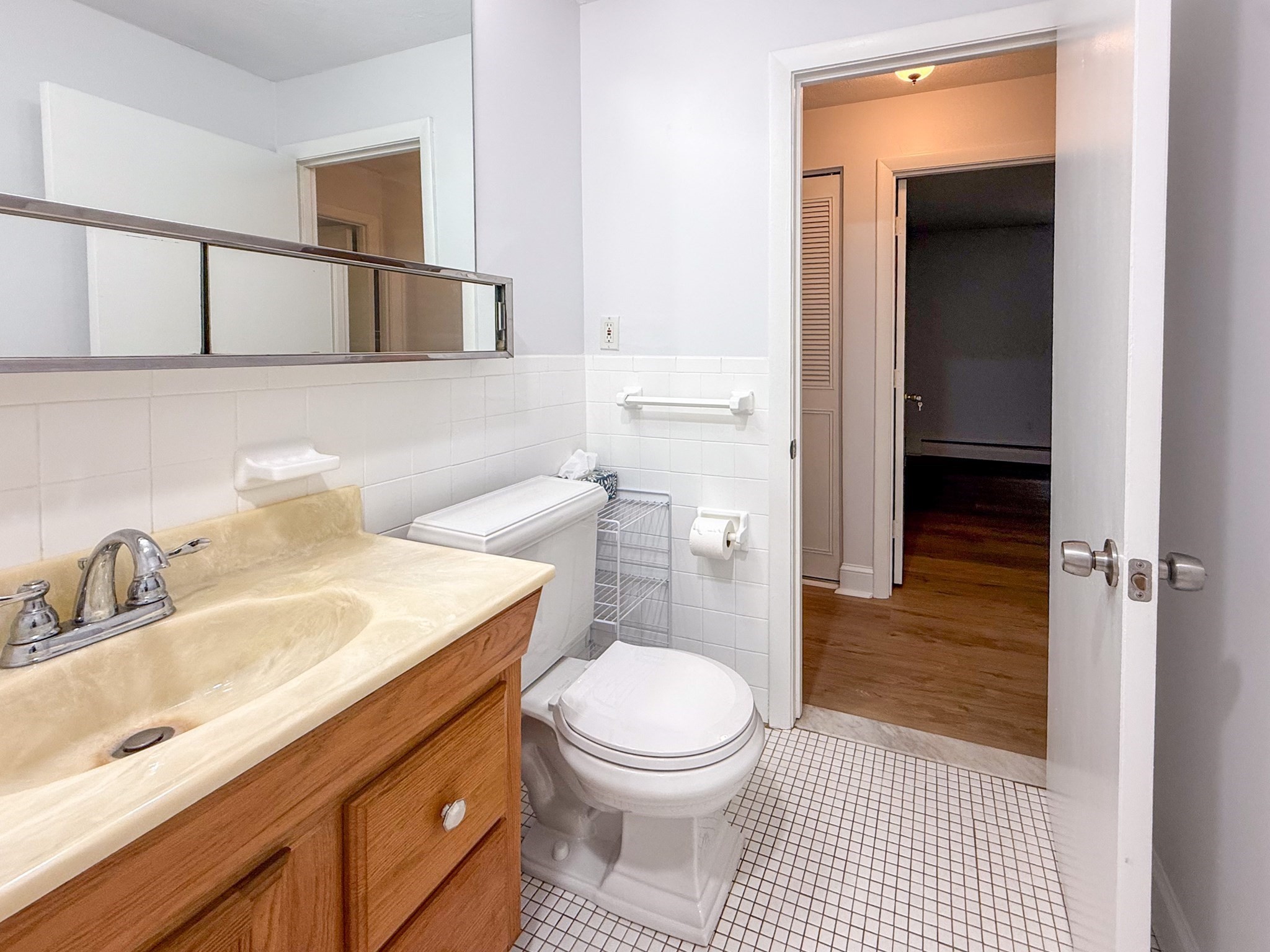 599 Old West Central St # D11 Property Photo 20