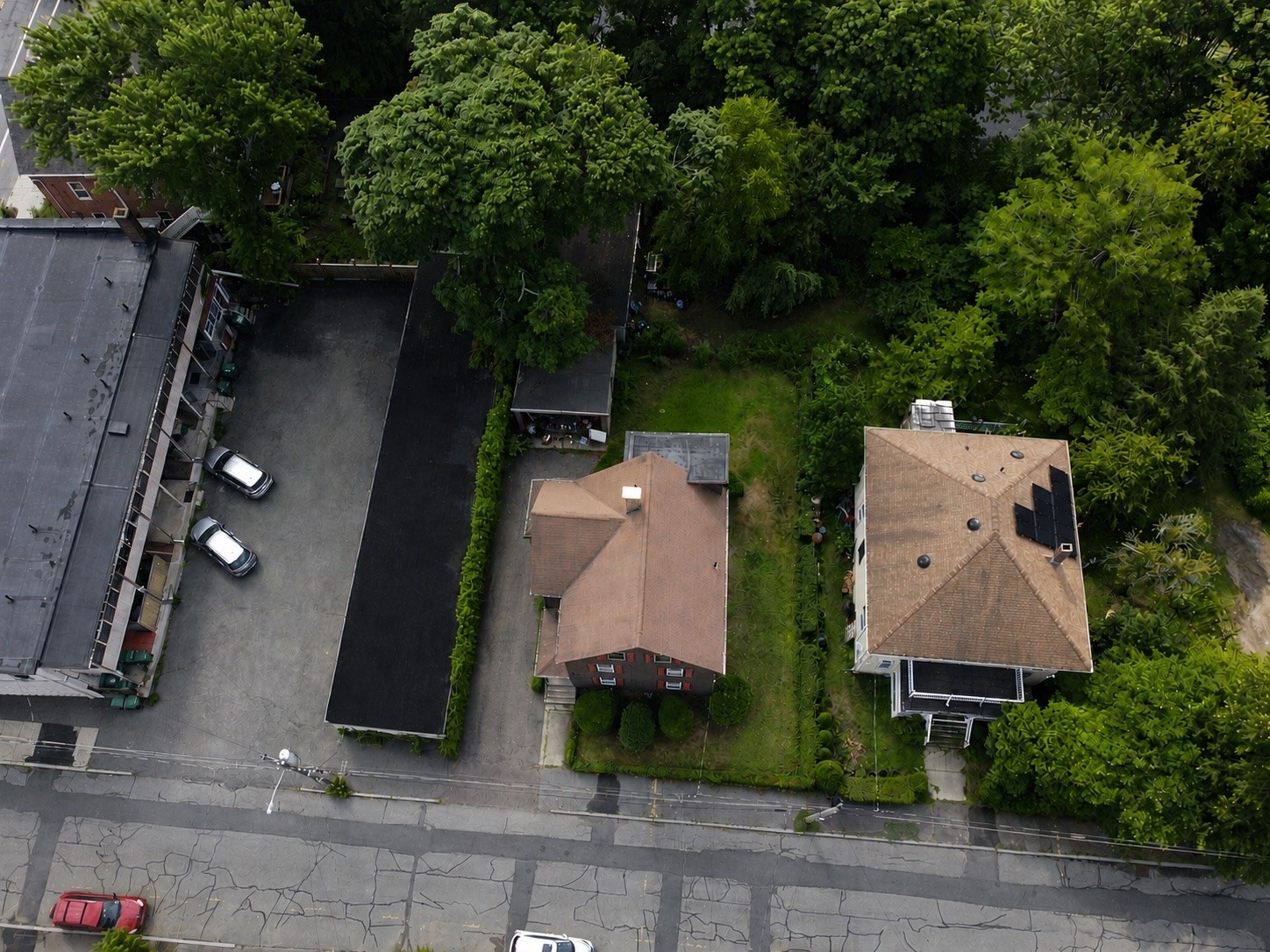 233 Arlington St Property Photo 2