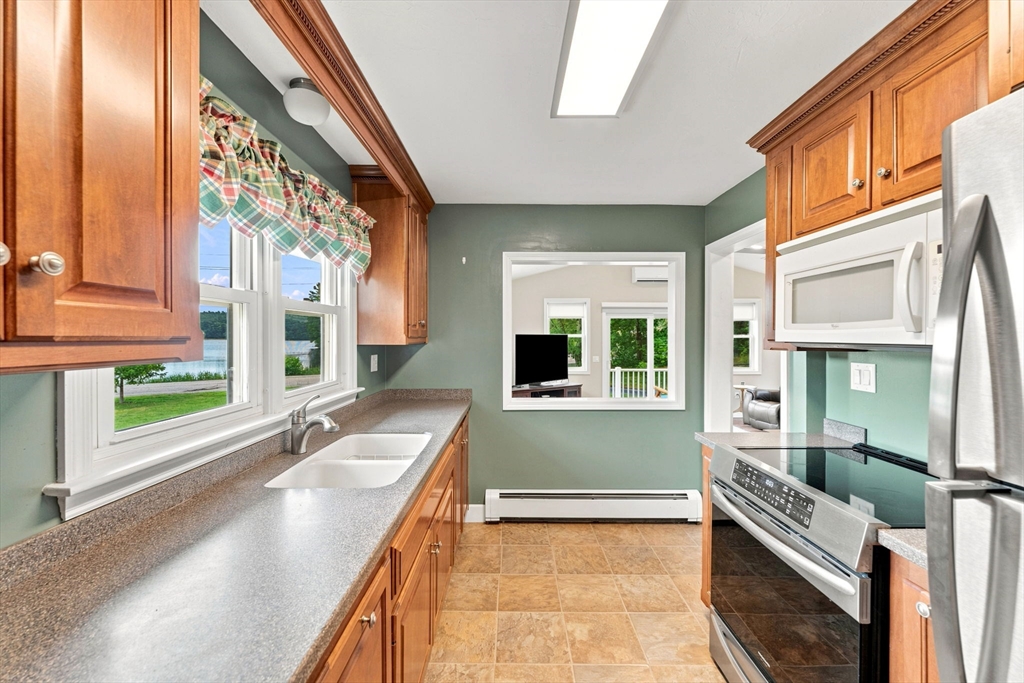 71 School St Property Photo 11