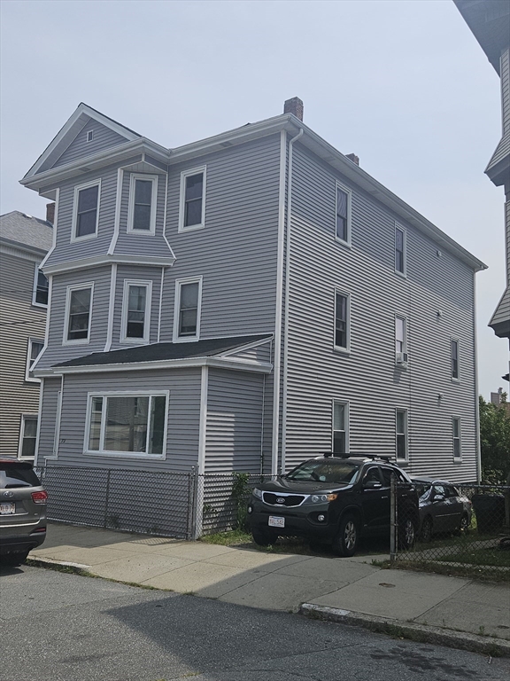 72 Huard St Property Photo 2