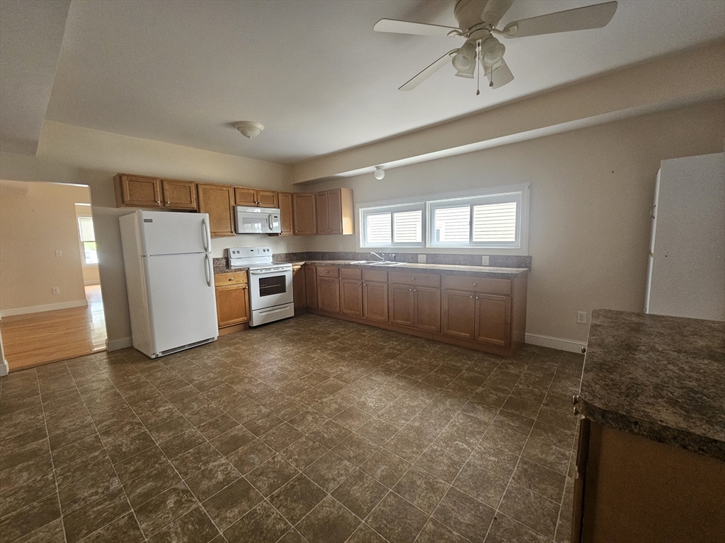 72 Huard St Property Photo 9
