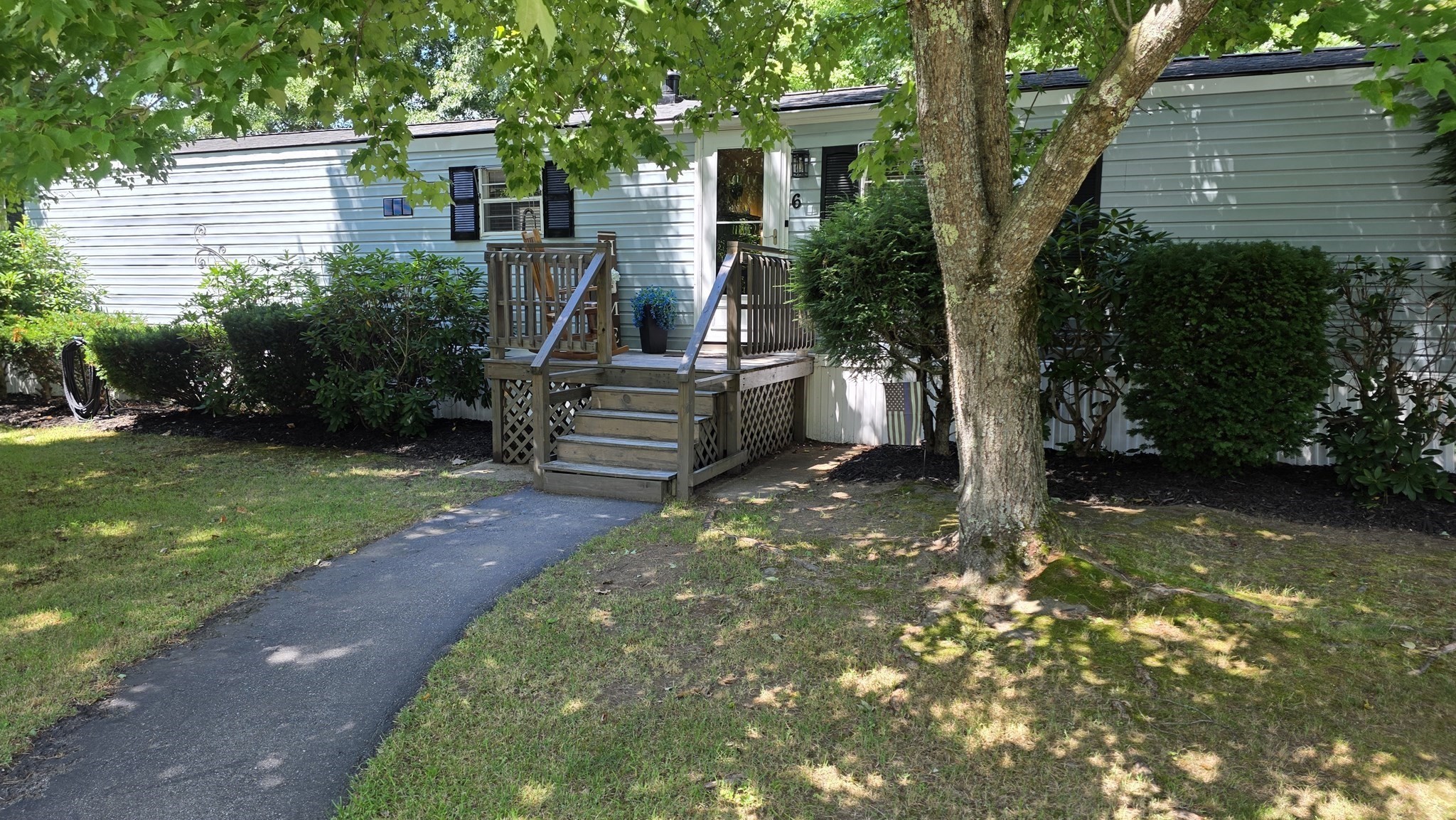 6 Saturn Ln Property Photo 1