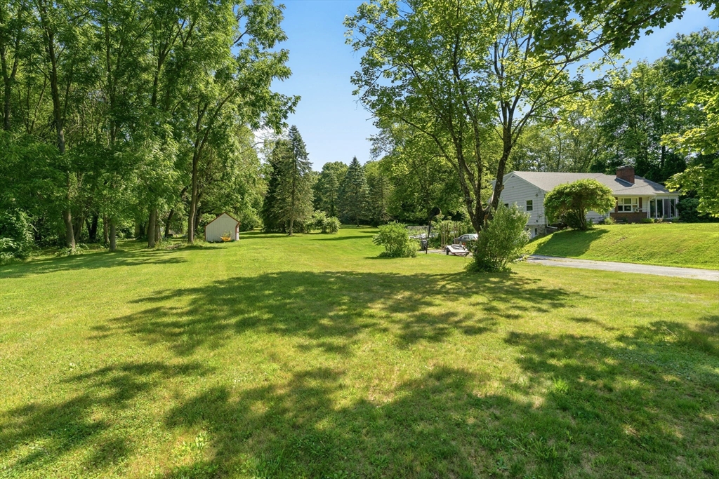 109 Providence St Property Photo 2