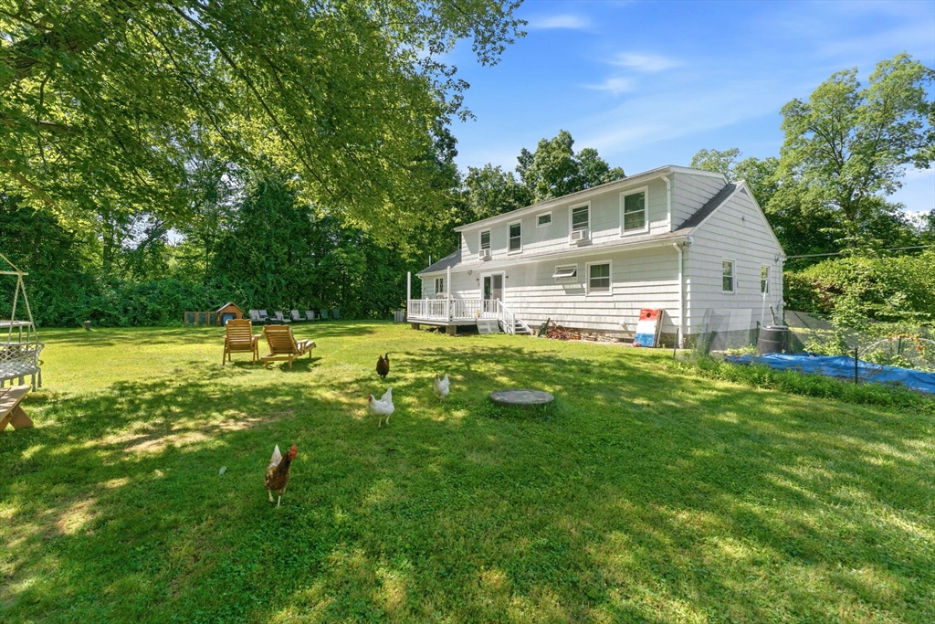 109 Providence St Property Photo 3