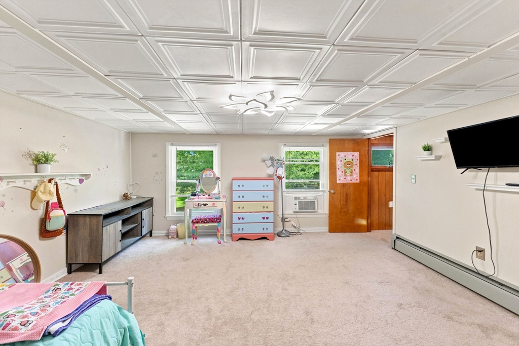 109 Providence St Property Photo 31
