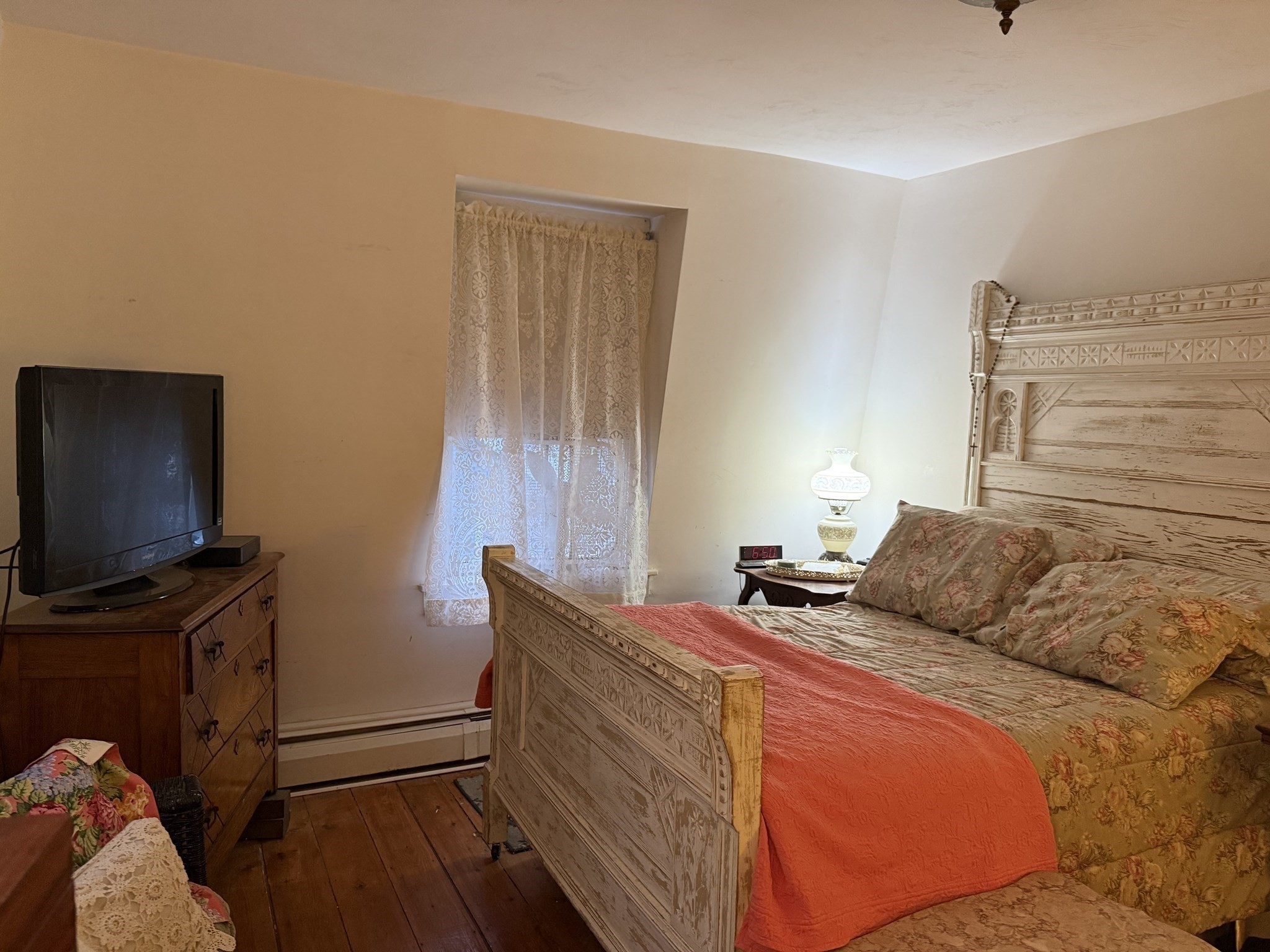 8 Hawes St Property Photo 11