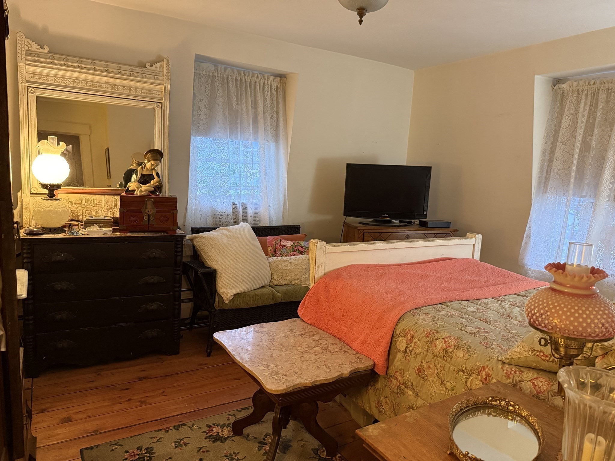 8 Hawes St Property Photo 12