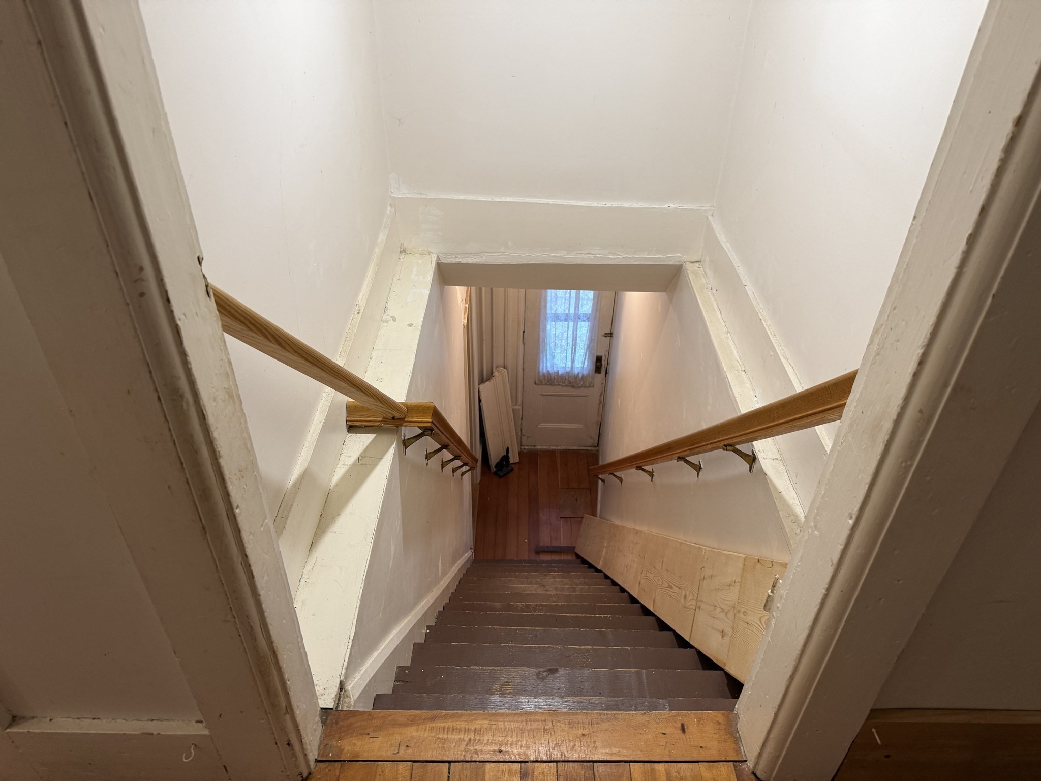 8 Hawes St Property Photo 18