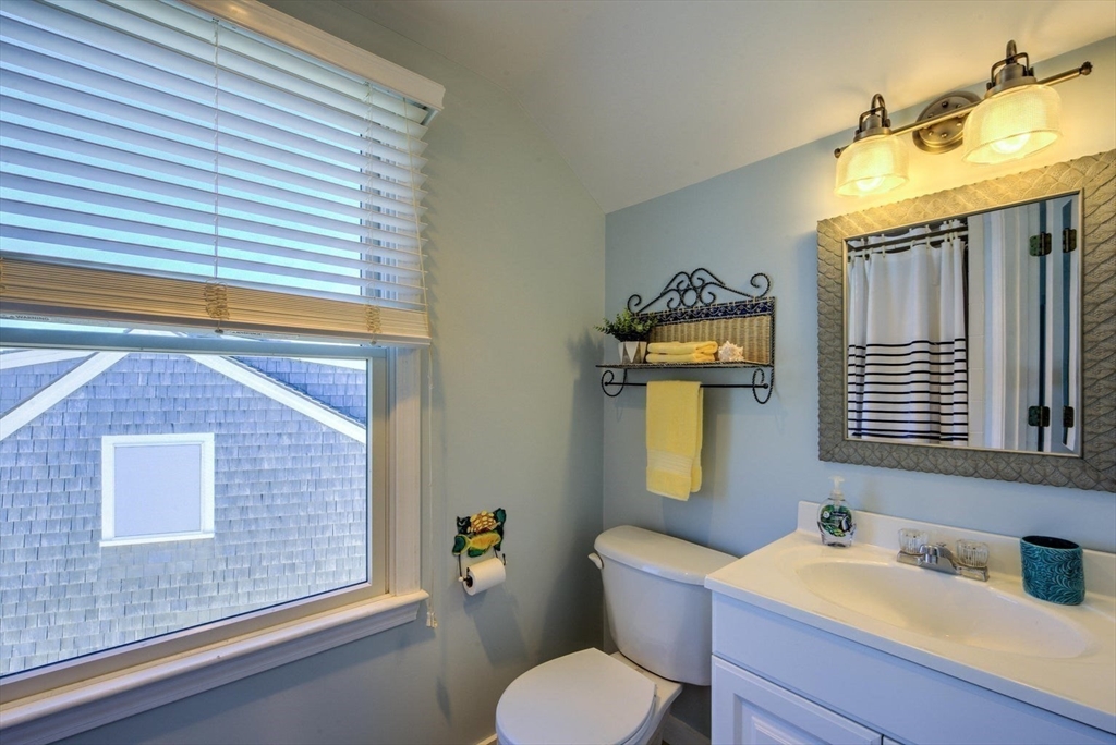 225 North Shore Blvd # J Property Photo 11