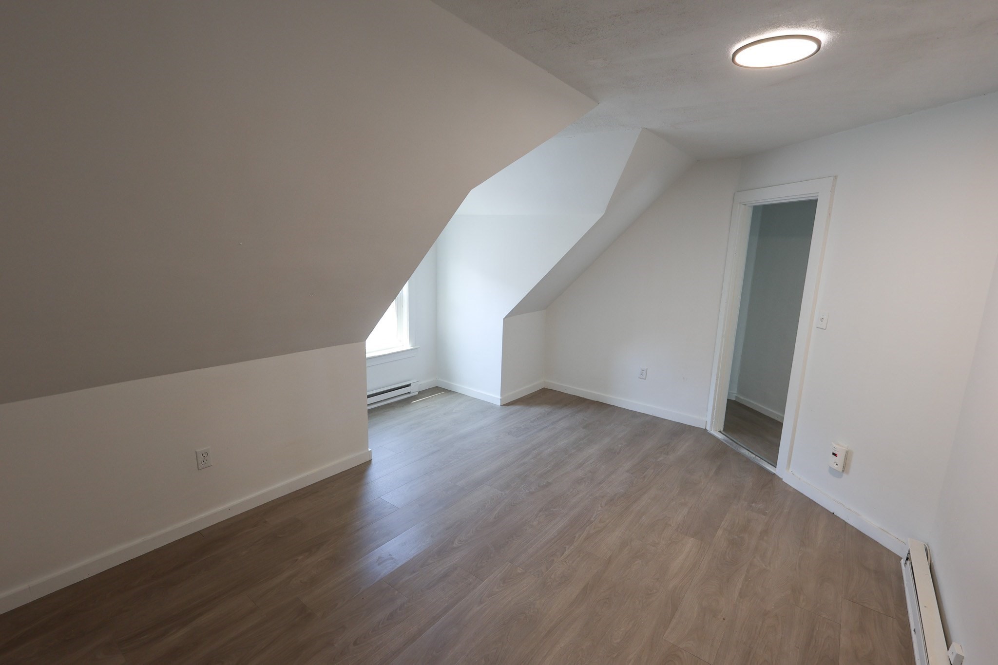 8 Colonial Avenue # 3 Property Photo 5