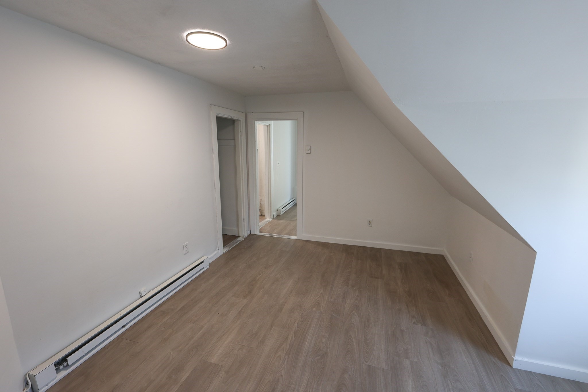 8 Colonial Avenue # 3 Property Photo 6