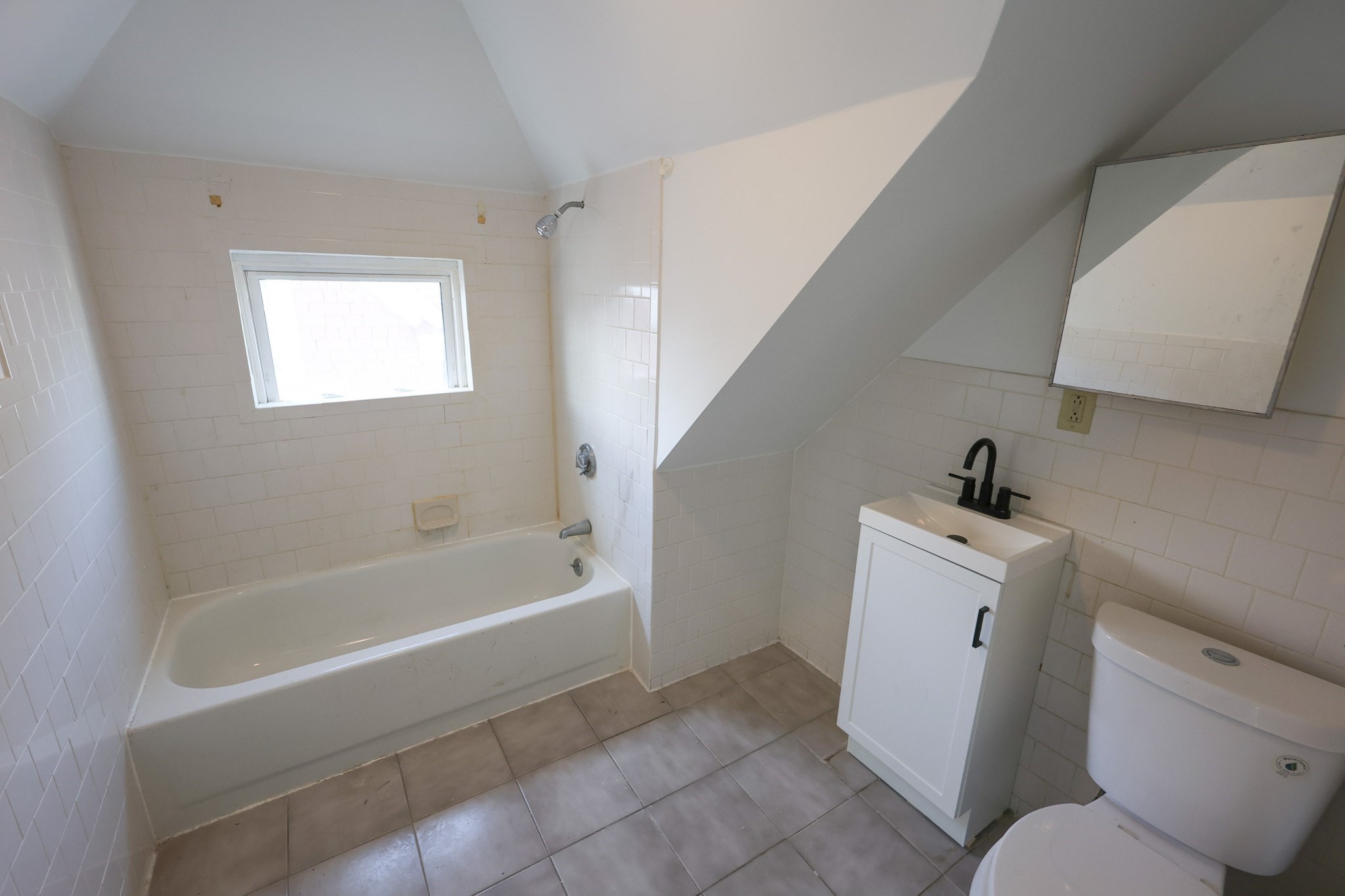 8 Colonial Avenue # 3 Property Photo 8