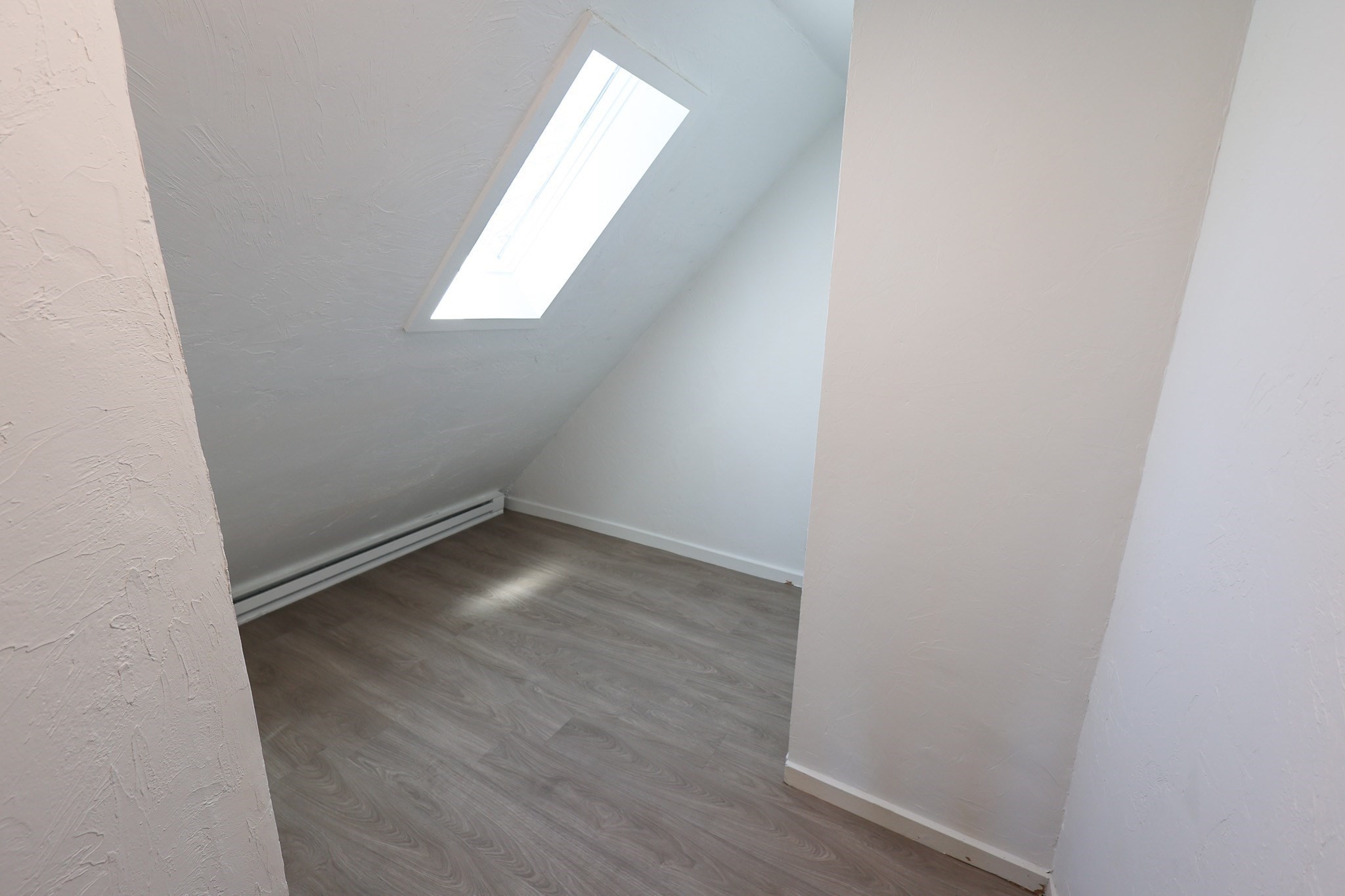 8 Colonial Avenue # 3 Property Photo 9