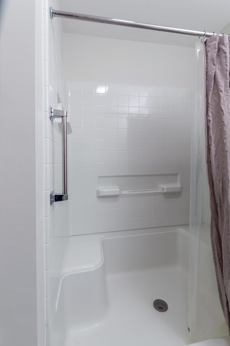 409 Old Country # 409 Property Photo 13