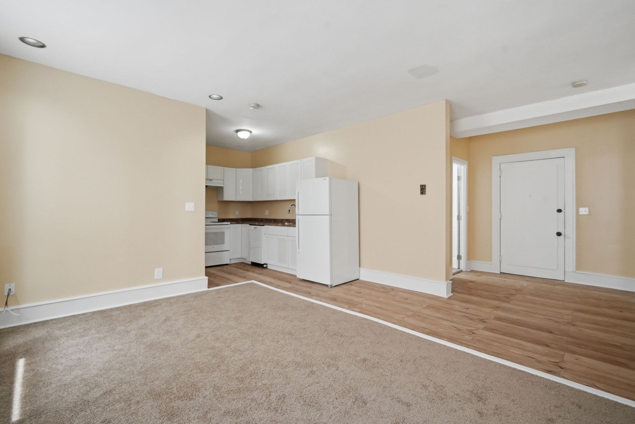 140 Chestnut # 205 Property Photo 6