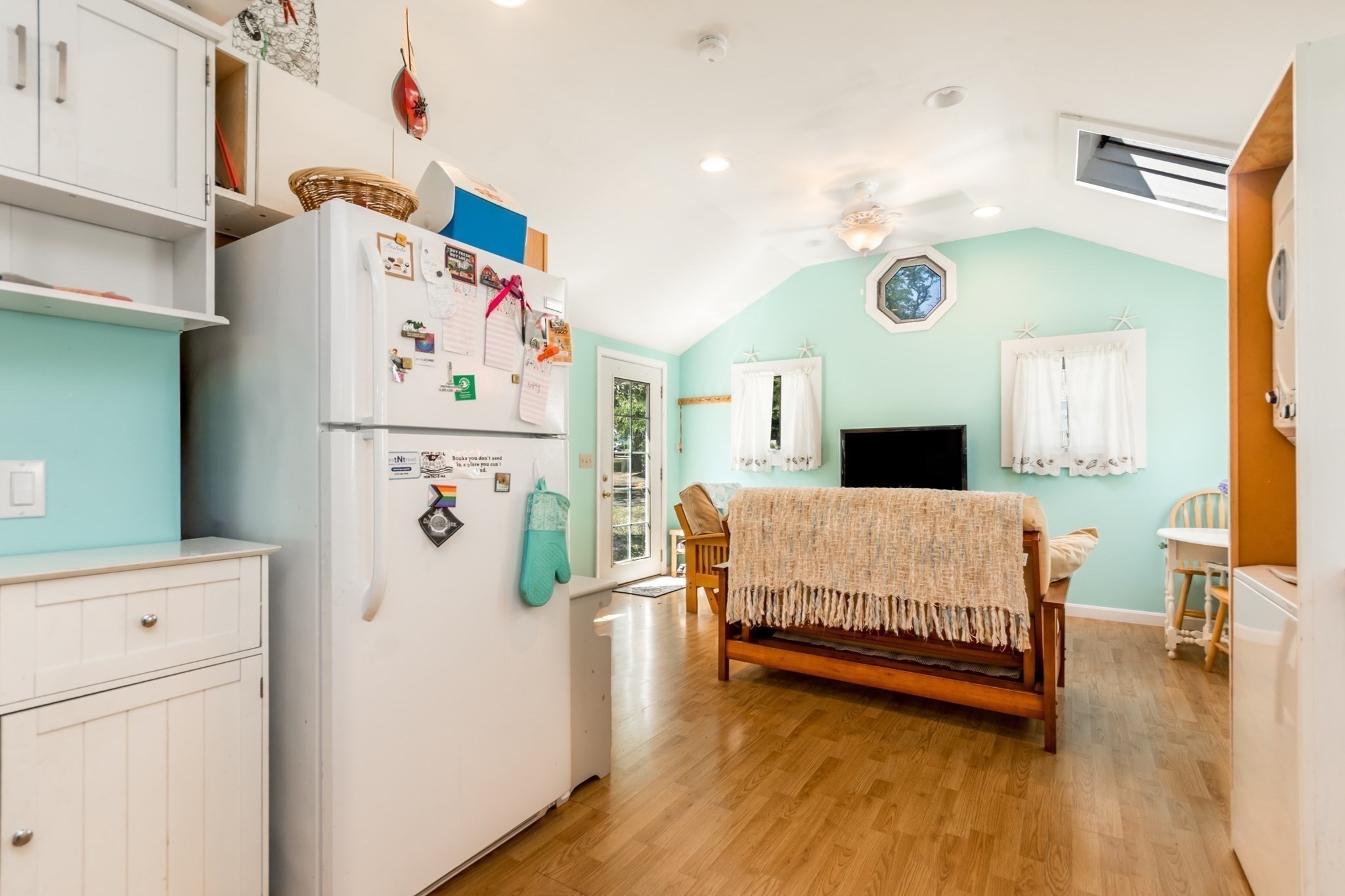 319 S Orleans Rd # 2 Property Photo 10