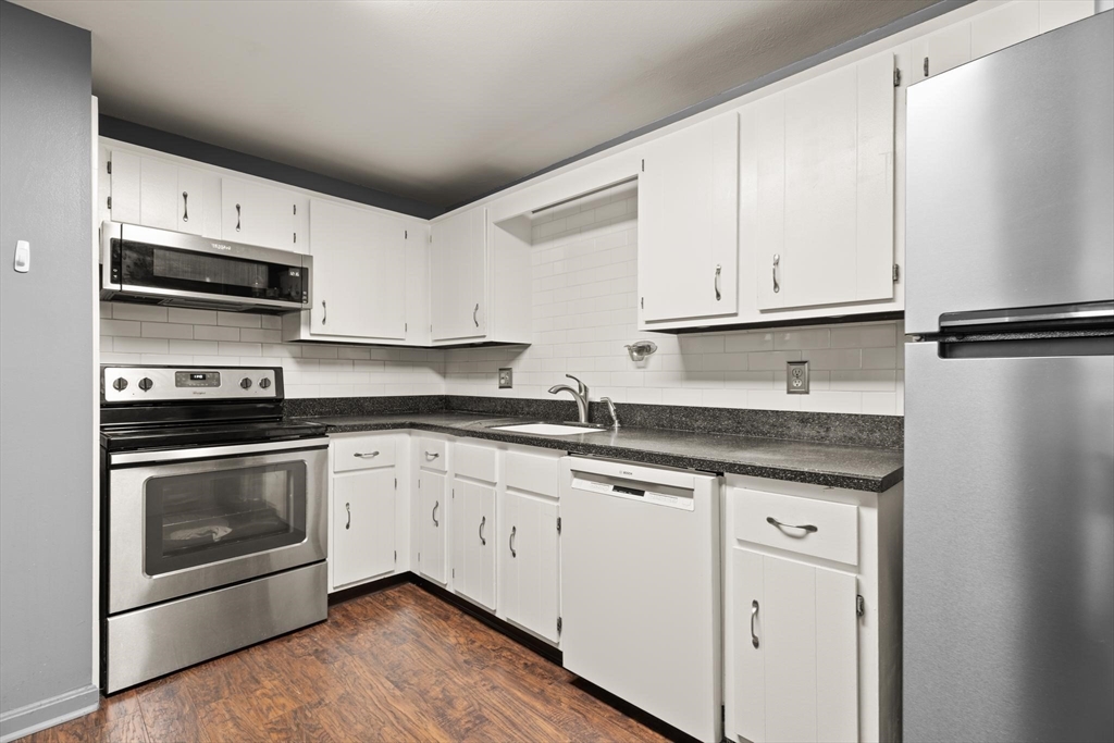 221 Oak St. # 21 Property Photo 1