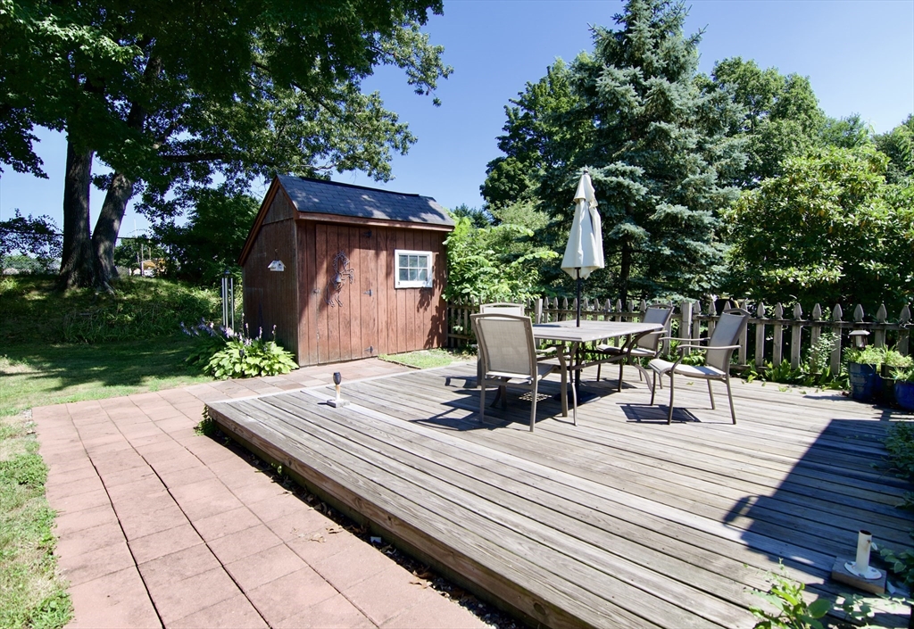 37 Philip St Property Photo 5