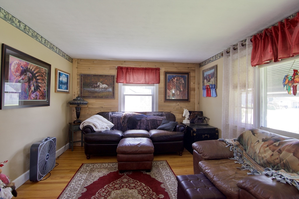 37 Philip St Property Photo 10