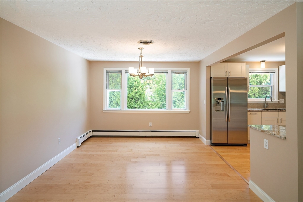 56 Winfield St Property Photo 3