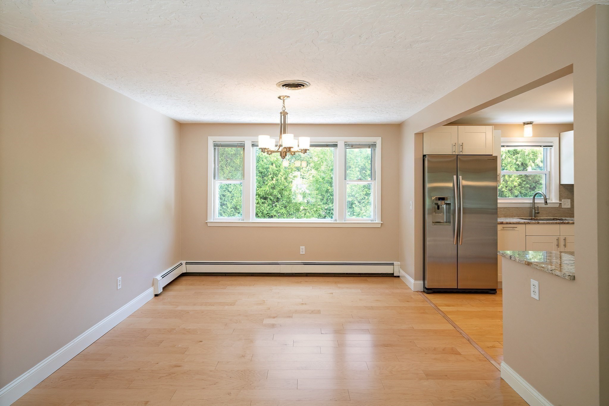 56 Winfield St Property Photo 3