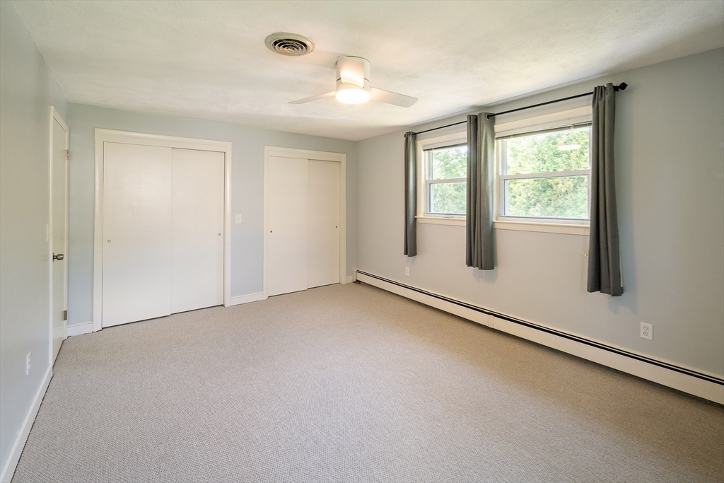 56 Winfield St Property Photo 12