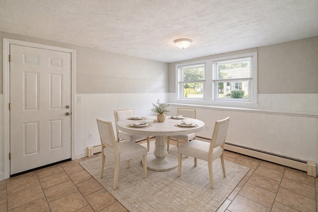 56 Winfield St Property Photo 19