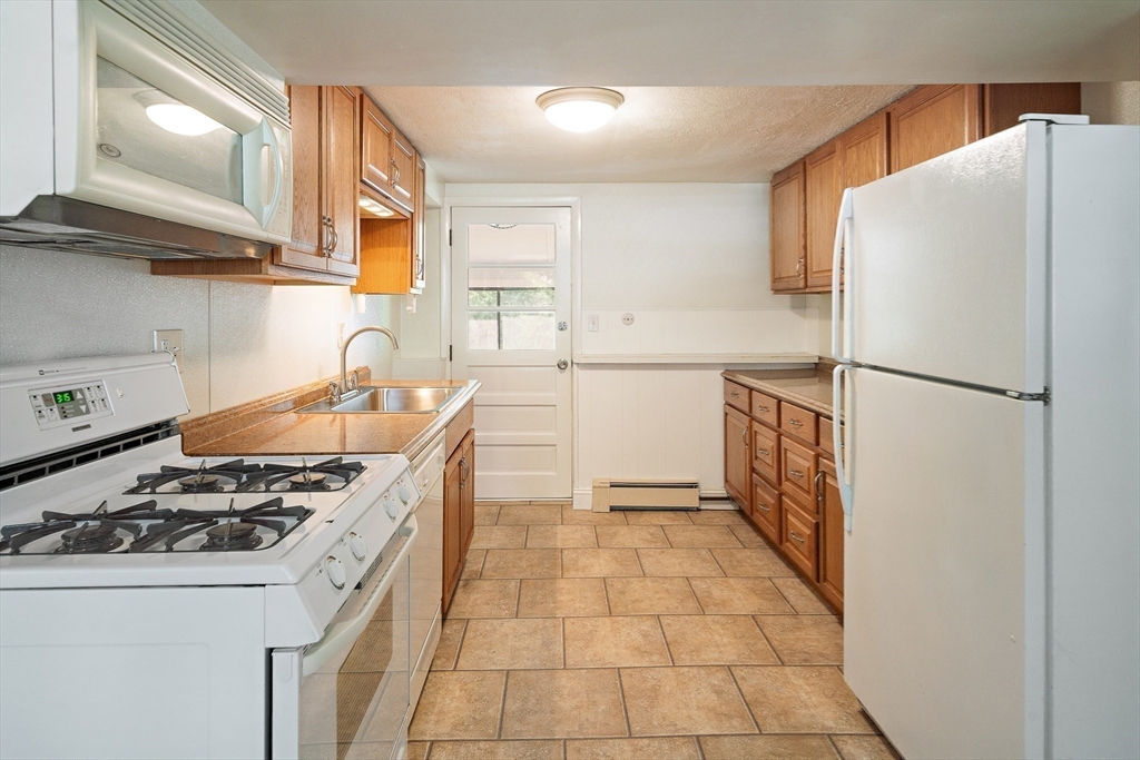 56 Winfield St Property Photo 20