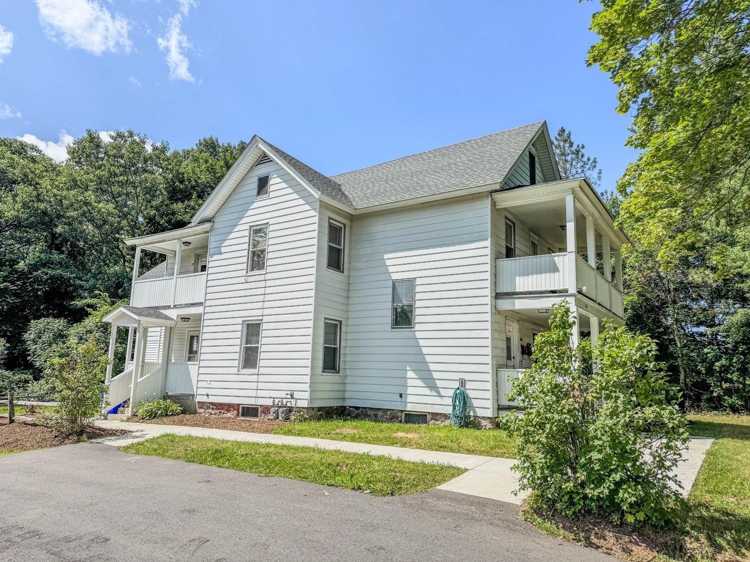 344 Conway Street Property Photo 4