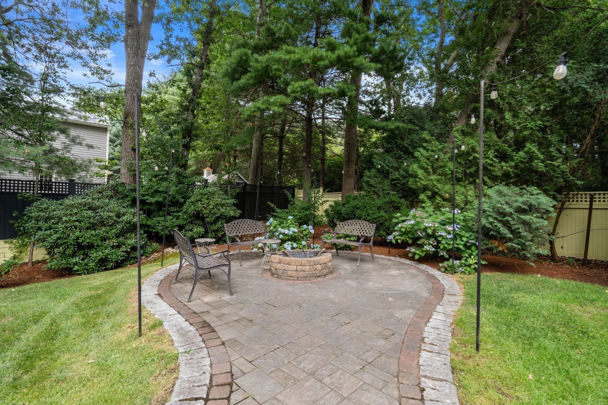 23 Bellevue Property Photo 8