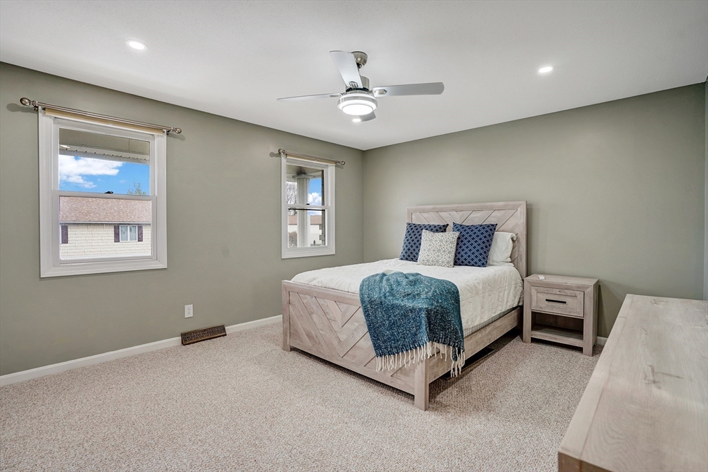200 Lambert Ter # 11 Property Photo 13