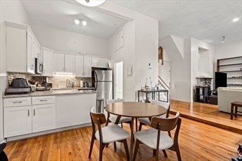 113 W Dedham St # 113 Property Photo 1