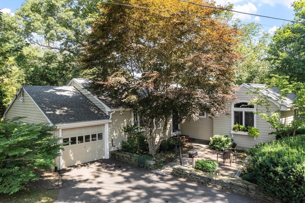 5 Hemlock Street Property Photo 1