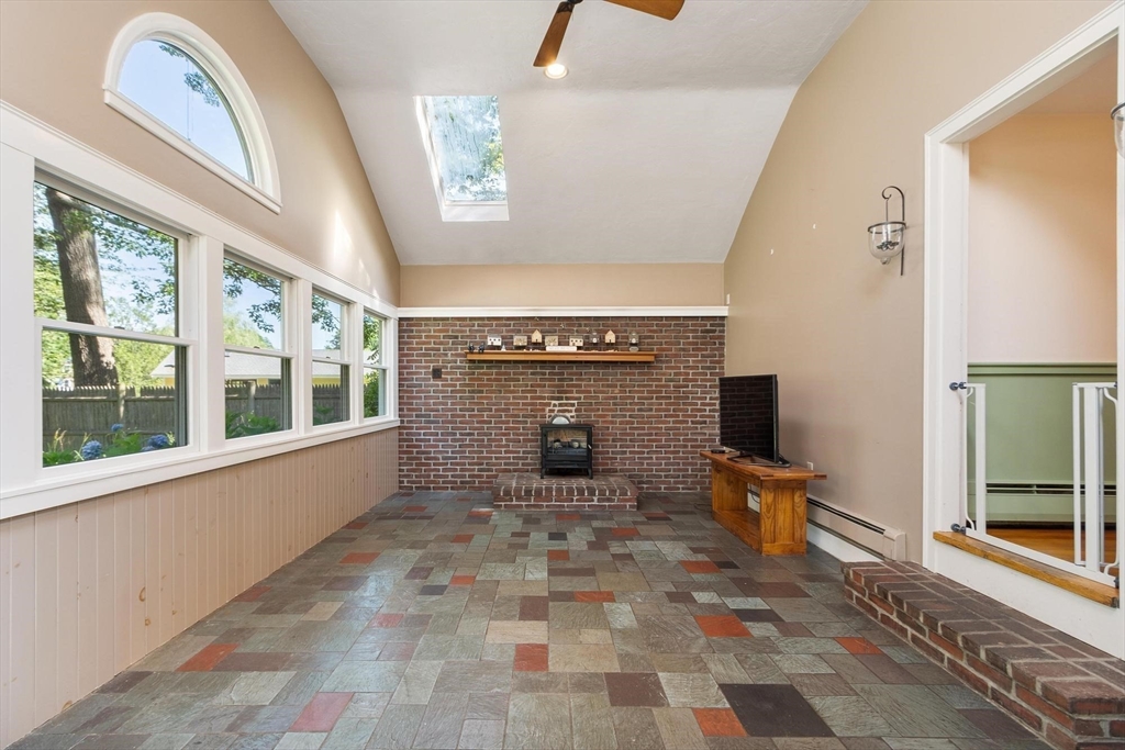 5 Hemlock Street Property Photo 19