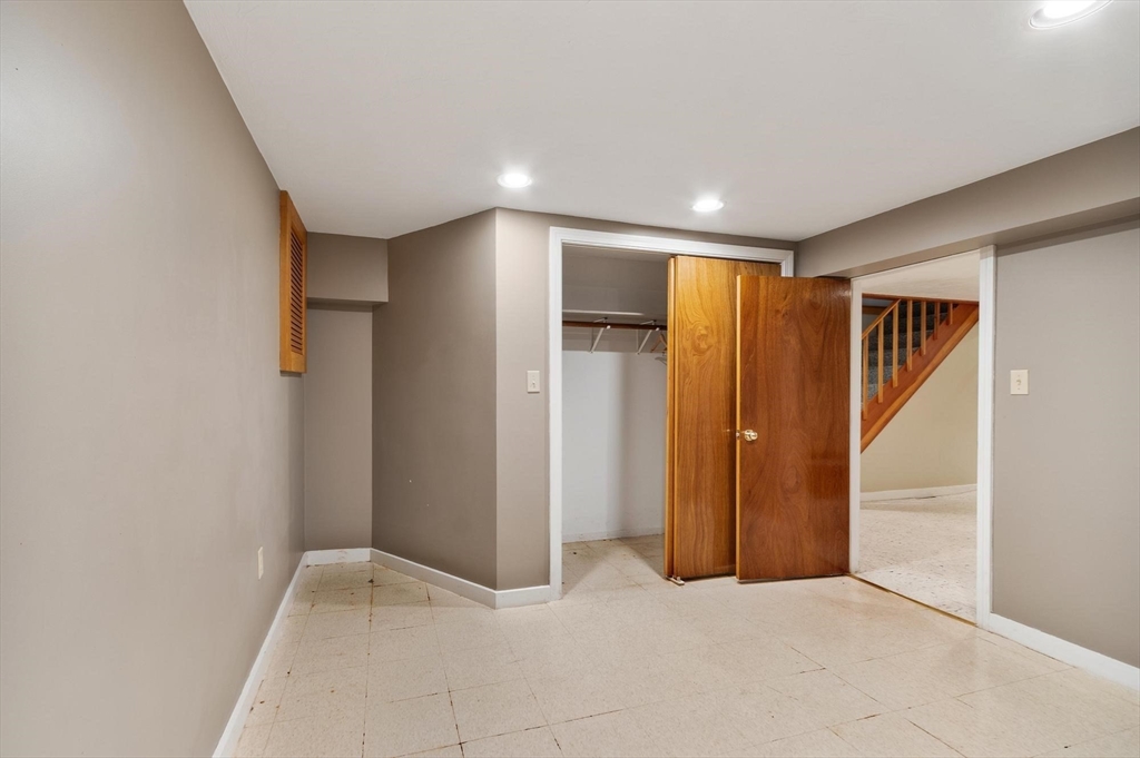 5 Hemlock Street Property Photo 29