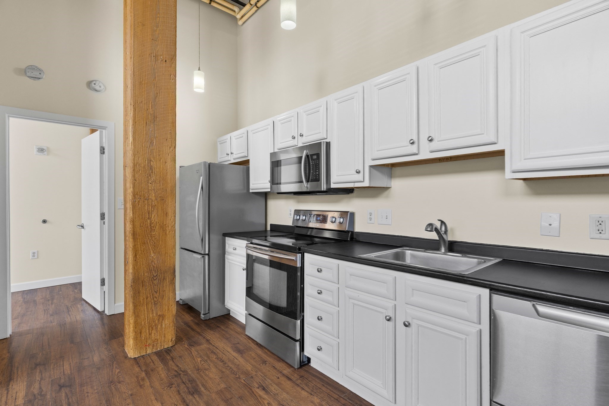 146 Court St # 103 Property Photo 6