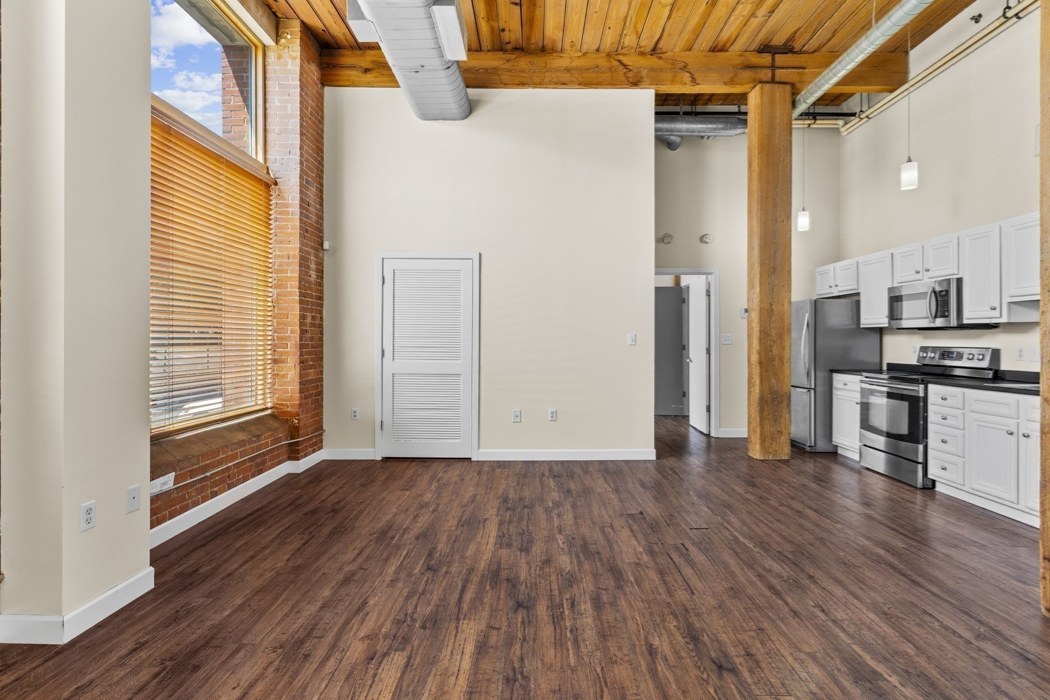 146 Court St # 103 Property Photo 14