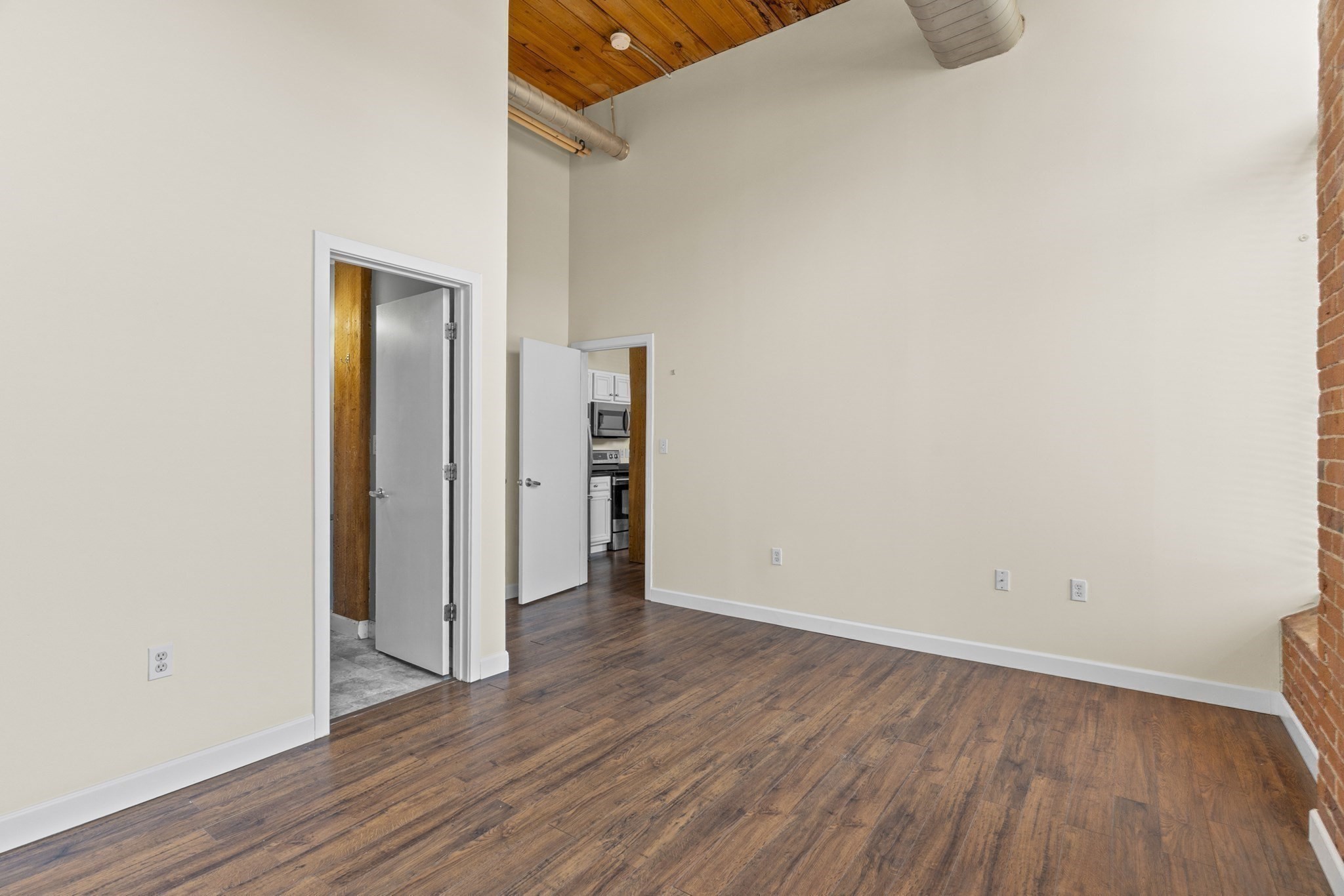 146 Court St # 103 Property Photo 17