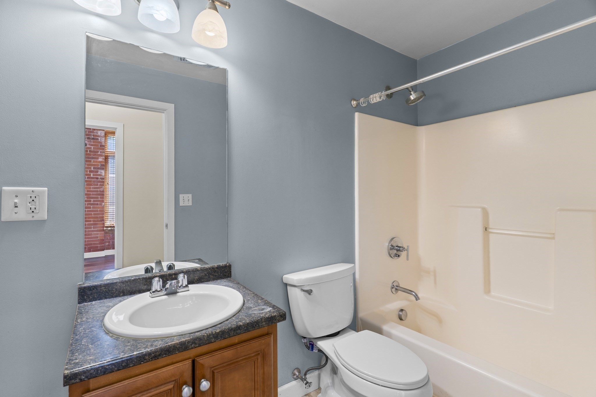 146 Court St # 103 Property Photo 24