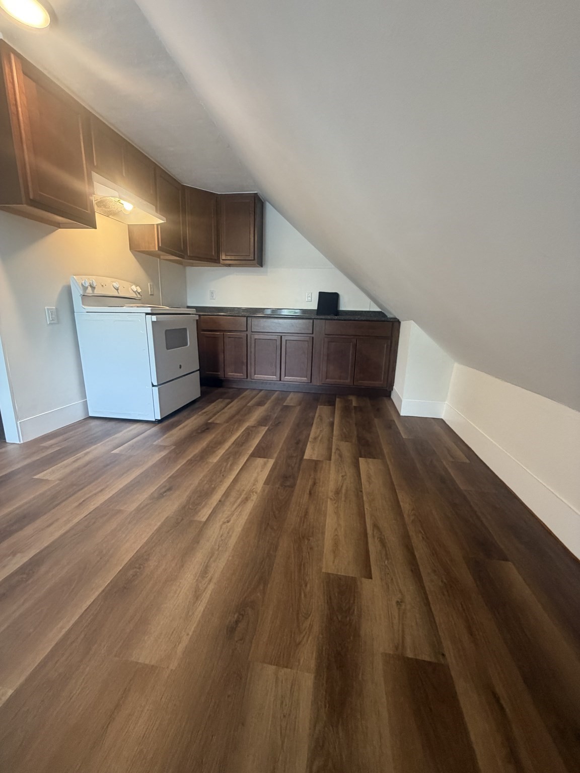 430 Cohannet # 3 Property Photo 3