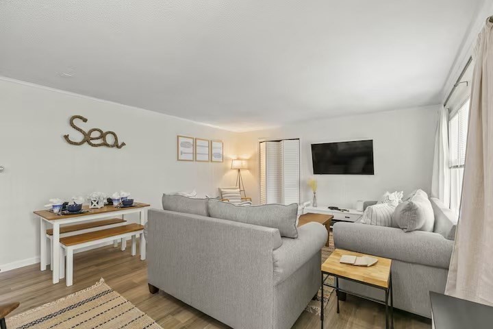 230 Gosnold Property Photo 11