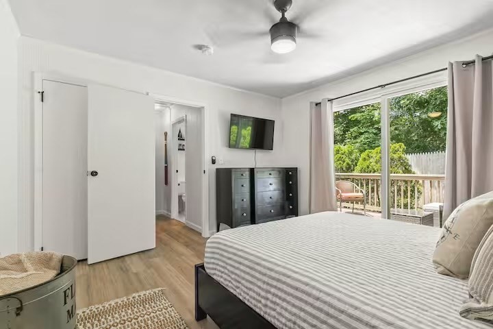 230 Gosnold Property Photo 21