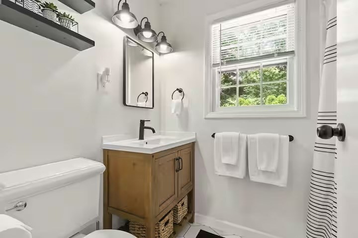 230 Gosnold Property Photo 24