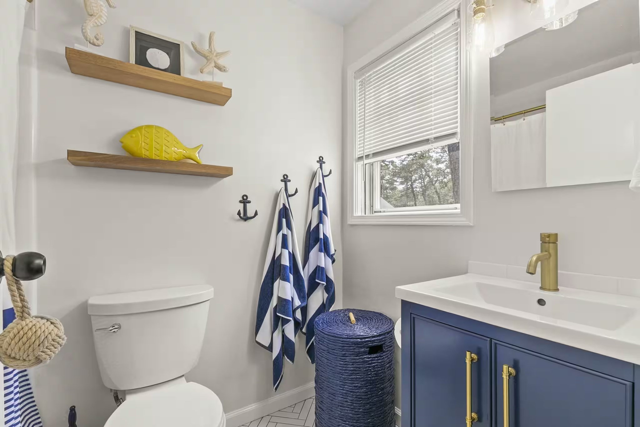 230 Gosnold Property Photo 32