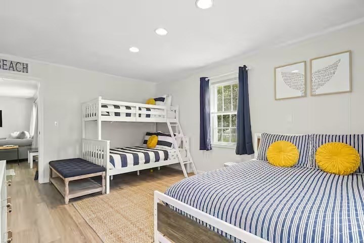 230 Gosnold Property Photo 34